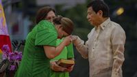 Sosok Sara, Putri Presiden Duterte yang Dilantik Jadi Wapres Filipina