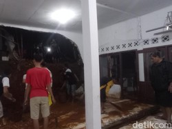 Hujan Deras dan Angin Kencang Terjang Cianjur, Rumah Warga-Masjid Terdampak