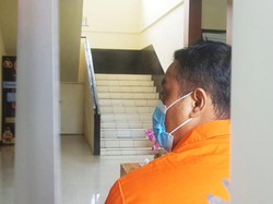 Bus Maut Jalan Zig-zag, Sopir Banting Setir agar Berhenti