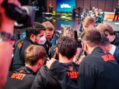10 Tim Esports Termahal di Dunia Tahun 2022