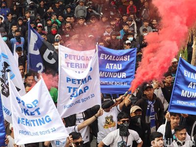 Aksi Bobotoh Desak Manajemen Persib Minta Maaf