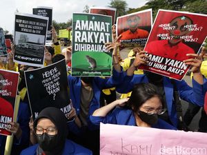 Lihat Nih Semangat Mahasiswa Tolak RUU KUHP Lihat Nih Semangat Mahasiswa Tolak RUU KUHP