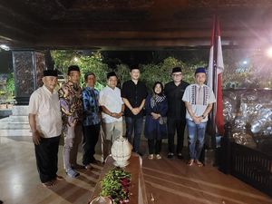 Tengah Malam, Cucu Soekarno-Wabup Blitar Ziarah ke Makam Bung Karno