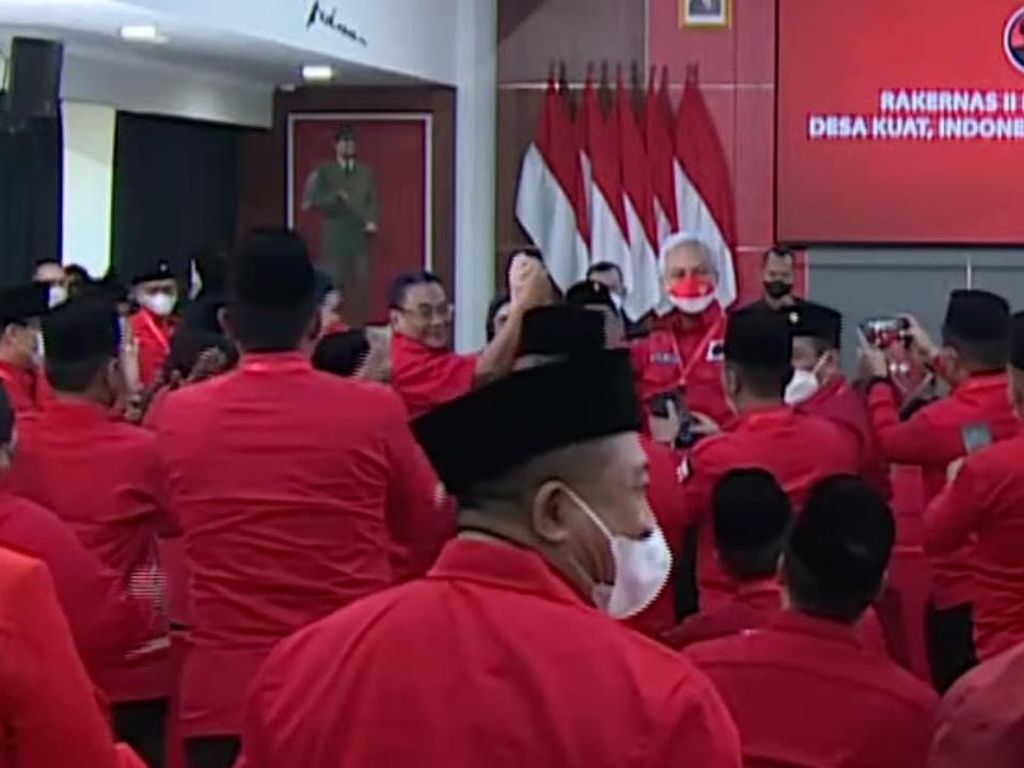 Senior PDIP Sebut Bambang Pacul dan Ganjar Pranowo Sudah Insaf