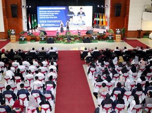 Genjot Semangat-Optimisme Pemuda Lewat Seminar Indonesia Emas