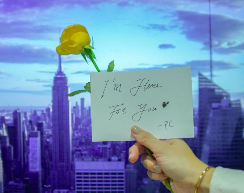 Luna Maya Pamer Dapat Bunga dan Surat Romantis dari PC, Pacar Baru?
