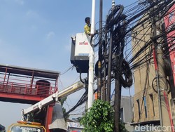 Pemindahan 25 Km Kabel Tiang ke SJUT di Jaksel Ditargetkan Tuntas Maret 2024