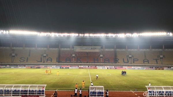 Tanpa Ingar Bingar Bobotoh di Laga Persib Vs Bhayangkara FC