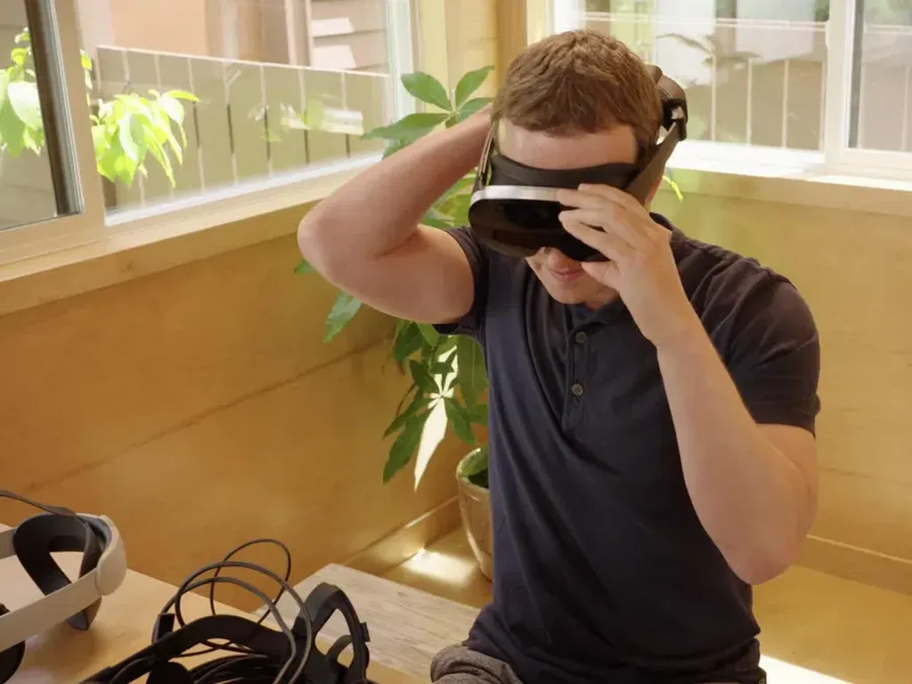Mark Zuckerberg Pamer Prototipe Headset VR untuk Metaverse