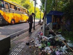 Sampah Menggunung di Sekitar Borobudur, Pelaku Wisata: Siapa yang Kelola?
