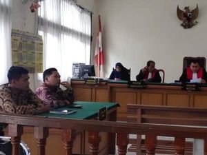 Gugatan Eks Ketua Demokrat Riau Usai Dipecat AHY Dikabulkan Hakim Gugatan Eks Ketua Demokrat Riau Usai Dipecat AHY Dikabulkan Hakim