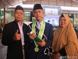 Mengenal Lebih Dekat Anak yang Viral Digendong Bapak Usai Hafal Al-Quran