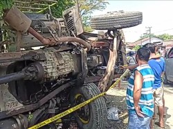 Kecelakaan Maut Truk Muat Semen Tabrak Sedan di Gowa, Kedua Sopir Tewas
