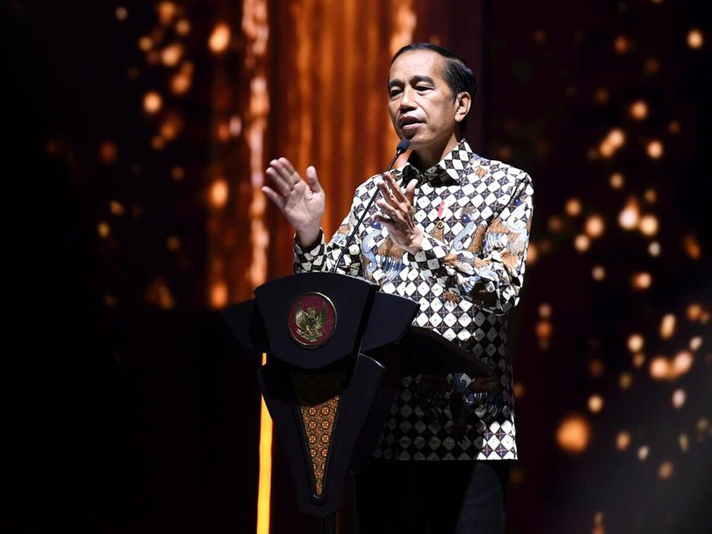 Jokowi: Orang Papua Jangan Dipaksa-paksa Makan Nasi Jokowi: Orang Papua Jangan Dipaksa-paksa Makan Nasi