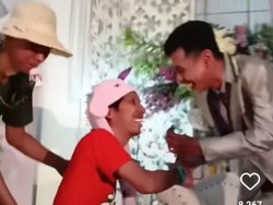 Viral Bocah Ingusan Datang ke Resepsi Pernikahan Teman
