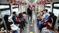 HUT DKI Jakarta, Naik LRT Jakarta Gak Pakai Bayar