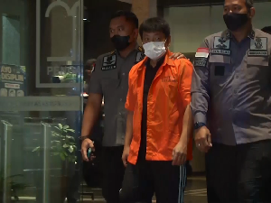 Detik-detik Buron Mitsuhiro Taniguchi Dideportasi ke Jepang Detik-detik Buron Mitsuhiro Taniguchi Dideportasi ke Jepang