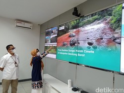 Terungkap! Ini Penyebab Sungai Cimeta Jadi Berwarna Merah