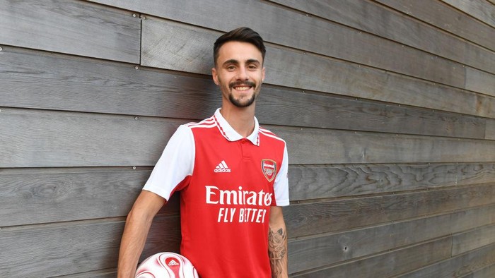 ST ALBANS, ENGLAND - JUNE 21: Arsenal Unveil new signing Fabio Vieira at London Colney on June 21, 2022 in St Albans, England. (Photo by Stuart MacFarlane/Arsenal FC via Getty Images)