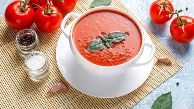 Ilustrasi sup tomat