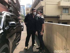 Ivan Gunawan Minta Maaf usai Sarankan Keisya Levronka Lipsync Ivan Gunawan Minta Maaf usai Sarankan Keisya Levronka Lipsync