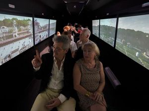 Jelajah Kota Roma Kuno dengan Virtual Bus di Italia, Mau Ikut?