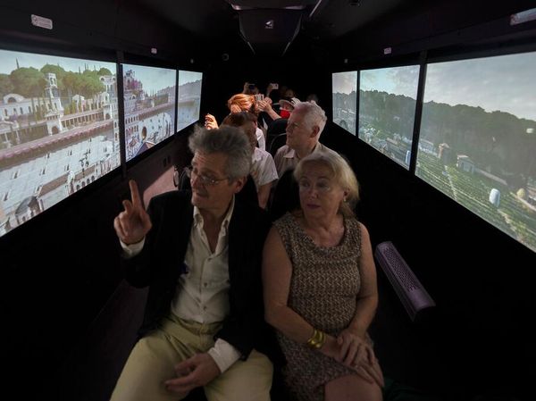 Jelajah Kota Roma Kuno dengan Virtual Bus di Italia, Mau Ikut?