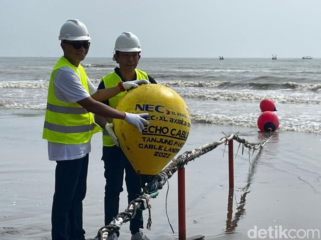 Jurus Tiga Kaki XL Antisipasi Jika Kabel Bawah Laut Putus