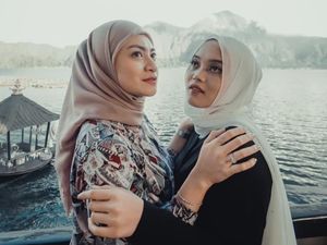 Putri Delina Ngakak Disebut Penyebab Sule-Nathalie Holscher Cerai Putri Delina Ngakak Disebut Penyebab Sule-Nathalie Holscher Cerai