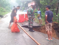Longsor Terjang Trenggalek, Jalur Antarkecamatan Tak Bisa Dilalui