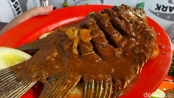 Pengalaman Makan di Warung Seafood Tenda Dekat PRJ yang Disebut Kemahalan