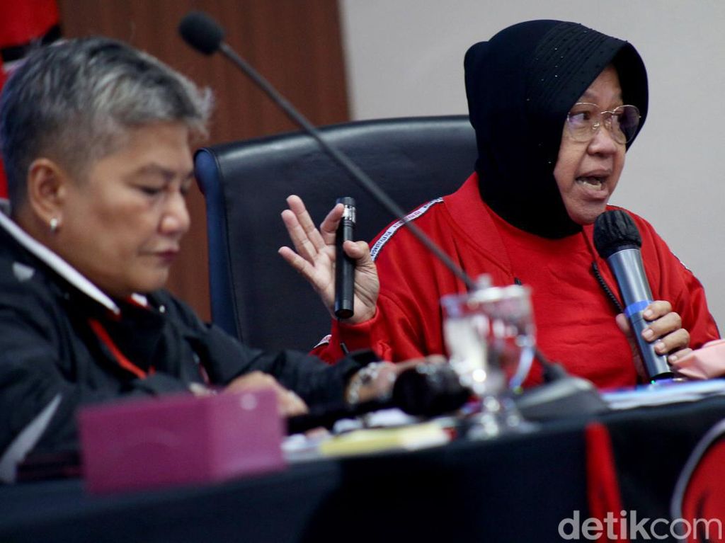 Ngaku Tak Niat Maju di DKI, Risma Cerita Tolak 4 Kali Tawaran Jadi Menteri Ngaku Tak Niat Maju di DKI, Risma Cerita Tolak 4 Kali Tawaran Jadi Menteri