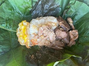 Hiii...Gubernur Khofifah Pamer Sarapan Nasi Pocong-Selipkan Cerita Mistis Hiii...Gubernur Khofifah Pamer Sarapan Nasi Pocong-Selipkan Cerita Mistis
