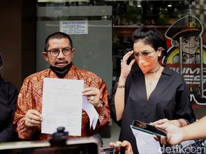 Dear Polisi, Nikita Mirzani Tanya Kenapa Nindy Ayunda Belum Ditahan Dear Polisi, Nikita Mirzani Tanya Kenapa Nindy Ayunda Belum Ditahan