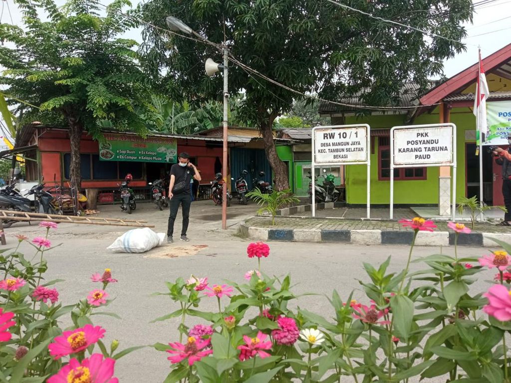 Pria di Bekasi Tewas Dikeroyok di depan Kantor RW Gegara Memaki