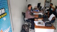 Polisi Periksa Sopir-Perekam soal Video Mobil Halangi Ambulans Klaten