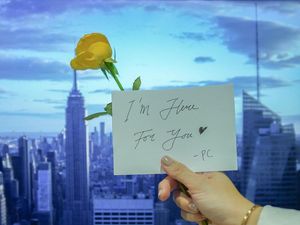 Ups! Luna Maya Pamer Inisial Misterius Sampai Bikin Raffi Ahmad Kepo