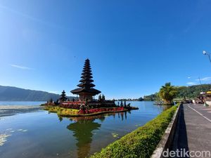 Magis Pagi di Pura Ulun Danu Beratan