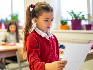 25 Contoh Catatan Wali Kelas di Rapor yang Memotivasi Siswa