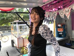 Revi Mariska Kerap Dicap Kontoroversial: Look at Me Now!