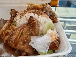 Nyobain Ayam dan Bebek Goreng Rating Terendah di Aplikasi Online