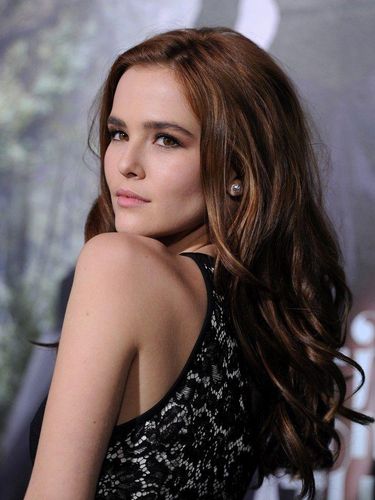 Zoey Deutch