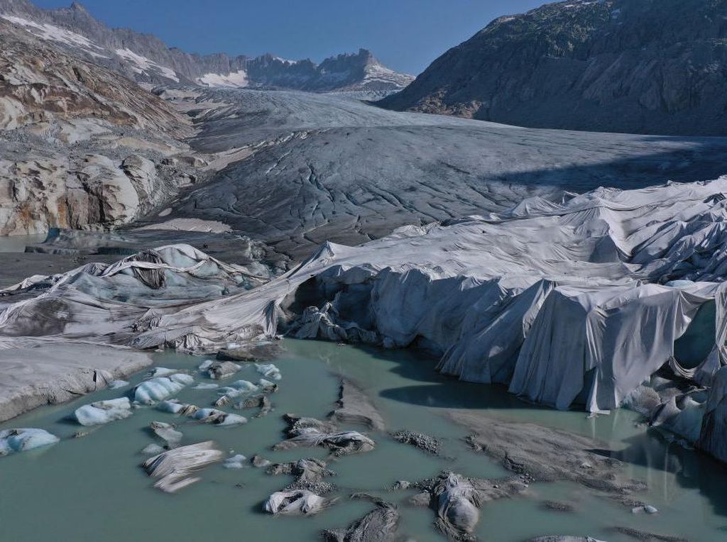 Gletser Runtuh di Pegunungan Alpen Italia, 6 Orang Tewas-8 Terluka