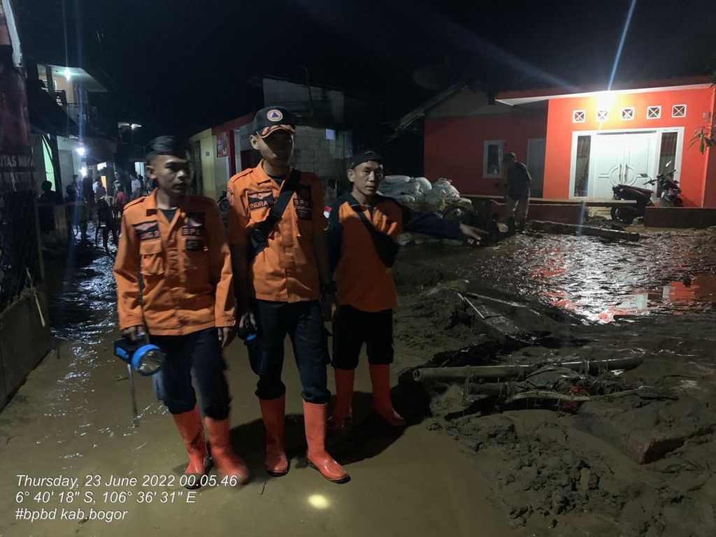 Banjir dan Tanah Longsor di Bogor, 6 Rumah Rusak-Jembatan Terputus