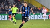 Maldini ingin Milan secepatnya merampungkan transfer gelandang serang Club Brugge, Charles De Ketelaere. Pemain berusia 21 tahun itu akan gantikan tugas Franck Kessie yang cabut ke Barcelona (Getty Images)
