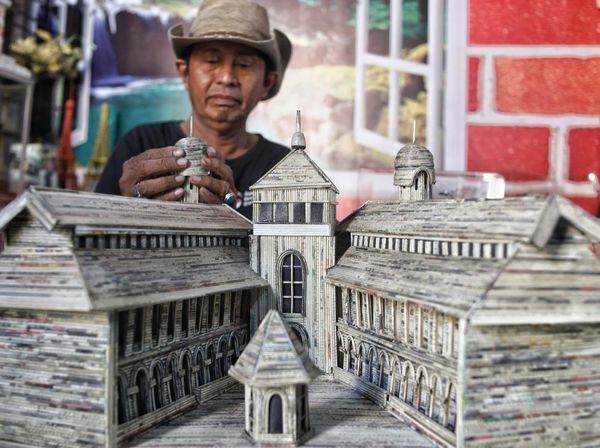 Dari Koran Bekas, Perajin di Gresik Ini Raup Cuan Jutaan Rupiah