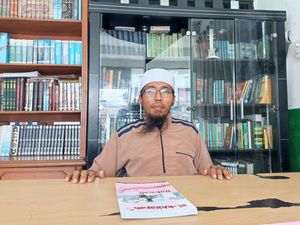 Eks Amir Khilafatul Muslimin Bekasi Minta Rekening Dibuka: Saldo Rp 5 Juta Eks Amir Khilafatul Muslimin Bekasi Minta Rekening Dibuka: Saldo Rp 5 Juta