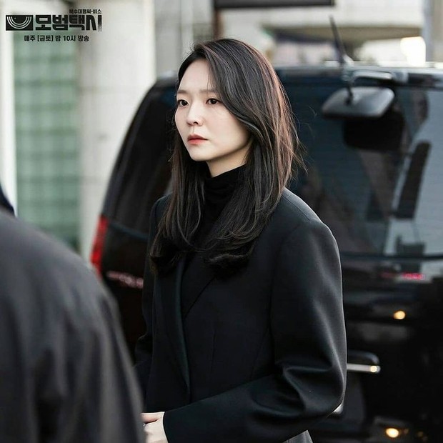 Esom di drama Taxi Driver Season 1/ Foto: instagram.com/sbsdrama.official Esom di drama Taxi Driver Season 1/ Foto: instagram.com/sbsdrama.official