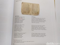 Kitab Amjah Koleksi Museum Sunan Drajat Kini Ada yang Berbahasa Indonesia