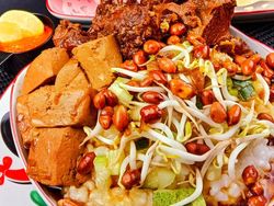 Sayur Besan hingga Bubur Ase, 5 Makanan Betawi yang Mulai Langka Sayur Besan hingga Bubur Ase, 5 Makanan Betawi yang Mulai Langka